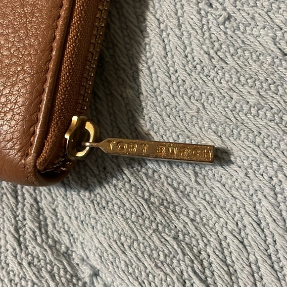 Tory Burch long zippy wallet - Picture 3 of 9